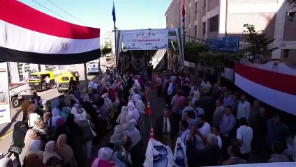 إقبال ملحوظ على لجنتي مدرسة الشهيد عزت النمر بالبحيرة