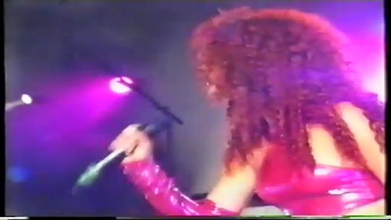 1999 - Johnny Hallyday & Larusso - L’Envie (Live à Colmar) | Extrait du documentaire “Privé Que je t’aime”