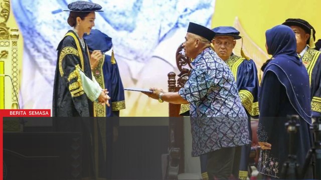 Bapa pelajar UPSI terkorban nahas bas sebak terima ijazah anumerta