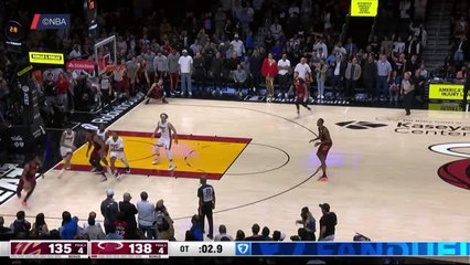 Cavaliers - Le 3 points renversant de Mitchell pour égaliser à la dernière seconde