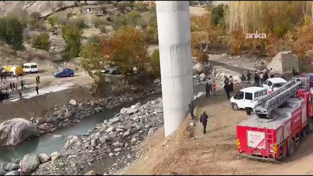 Diyarbakır’ın Kulp ilçesinde viyadük inşaatında meydana gelen kazada 3 işçi yaşamını yitirdi, 2 işçi ağır yaralandı