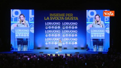 Meloni: "Solo gli italiani mi possono mandare a casa". Standing ovation a Bari