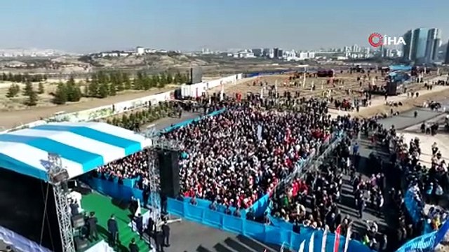 Cumhurbaşkanı Erdoğan: Ağaçları nefes olarak, yaşam kaynağı olarak görüyoruz. Bu nedenle 2053 net sıfır emisyon hedefimiz ve yeşil kalkınma devrimi vizyonumuz doğrultusunda gerekli adımları atıyoruz