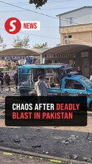 Explosion at Pakistan courthouse causes chaos and casualties