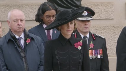 Princess Kate lays wreath as she leads nation in Remembrance Day commemorations