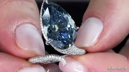 Un raro diamante blu da 9,5 carati all'asta da Christie's a Ginevra