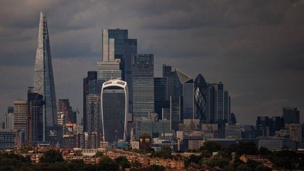 UK Jobless Rate Climbs, Adding Pressure on BOE to Cut