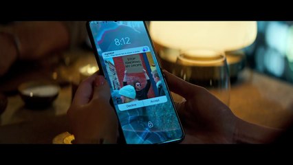 Drop (2025) 4K - Who Keeps Sending Creepy Memes?! | Movieclips