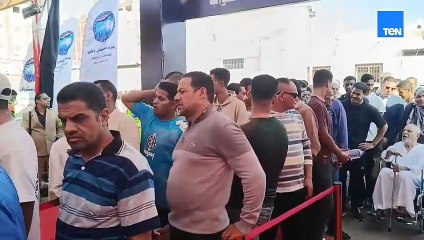 لليوم الثاني   طوابير من المواطنين أمام لجان الغردقة للمشاركة في انتخابات مجلس النواب 2025