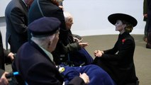 Kate meets 100-year old veteran on Armistice Day