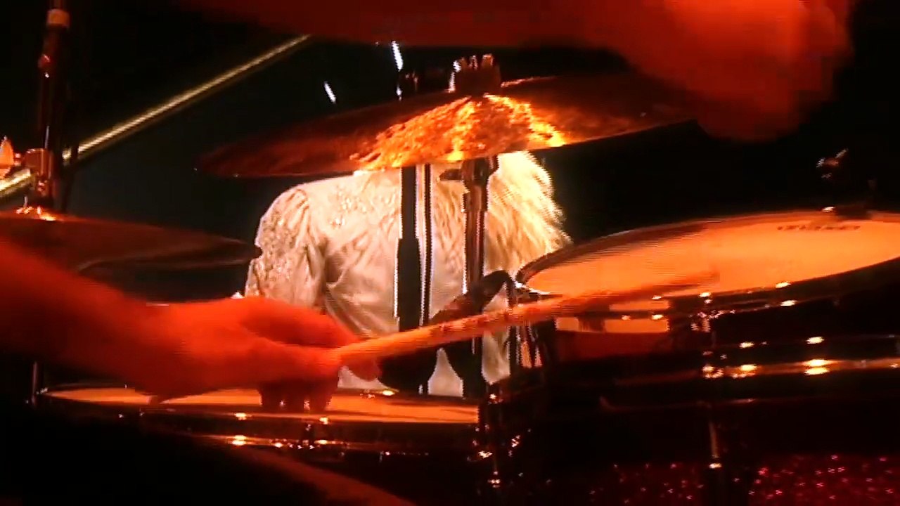 DIANA KRALL — Sometimes I Just Freak Out — DIANA KRALL: LIVE AT THE MONTRÉAL JAZZ FESTIVAL – (2004)