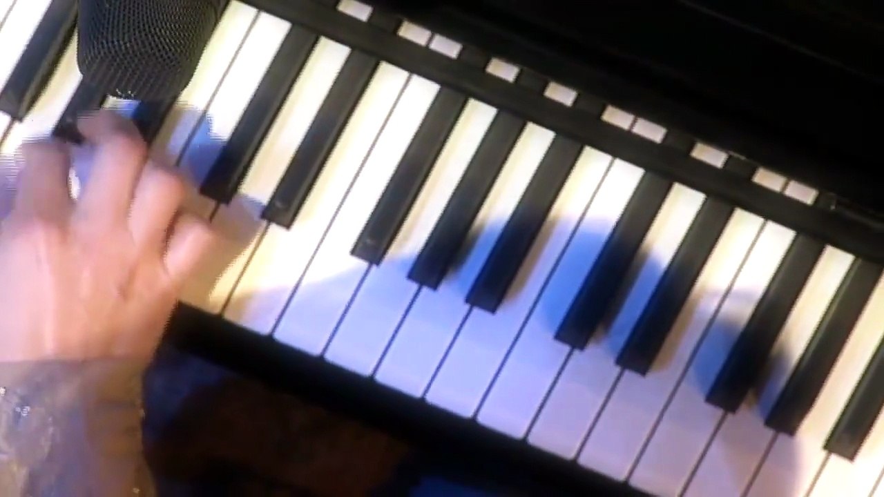 DIANA KRALL — All or Nothing at All — DIANA KRALL: LIVE AT THE MONTRÉAL JAZZ FESTIVAL – (2004)