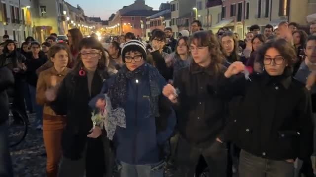 Giulia Cecchettin, a Padova ducento compagni di università per il minuto di rumore