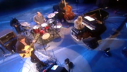 DIANA KRALL — East of the Sun (and West of the Moon) — DIANA KRALL: LIVE AT THE MONTRÉAL JAZZ FESTIVAL – (2004)