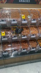 Pigeon shoplifting in Australia 🇦🇺