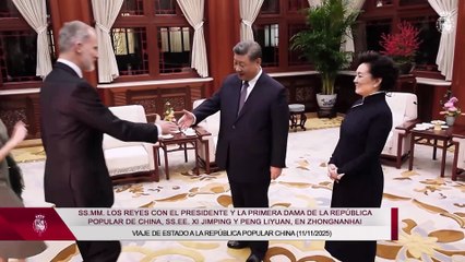 El presidente de China y la primera dama ofrecen una cena privada a los Reyes