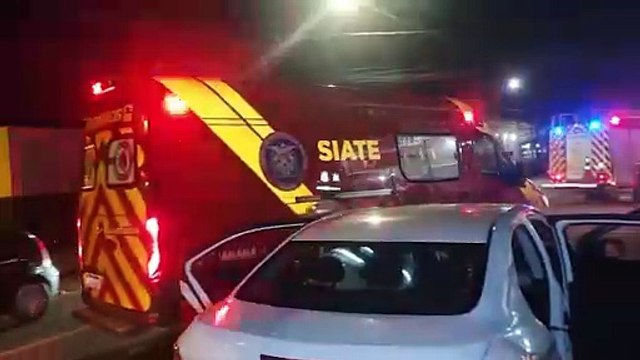 Prisma e Voyage se envolvem em colisão na Avenida Tito Muffato