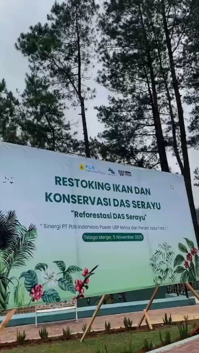 Duta Wisata Cantik Aksi Penanaman Pohon Dan Tebar Benih Ika