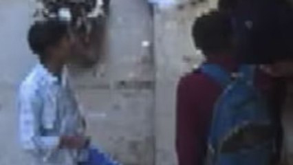 बात करने से किया मना, लाइब्रेरी में स्टूडेंट पर टूट पड़े गुंडे