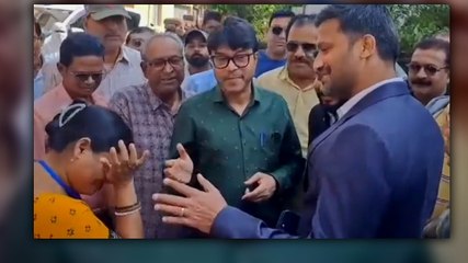 DM के सामने फूटकर रोईं BLO; वीडियो