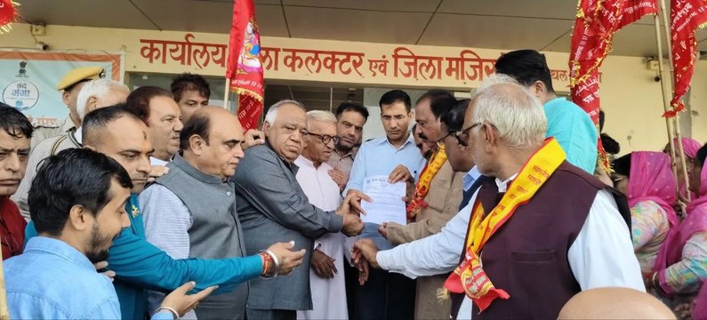 सिंधी समाज में आक्रोश, रैली निकाल कर किया विरोध प्रदर्शन
