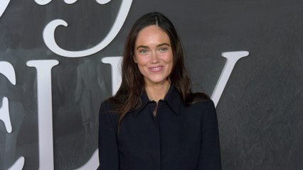 Maeve Whalen attends the red carpet premiere of Netflix's "Jay Kelly" in Los Angeles