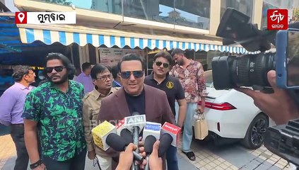 ହସ୍ପିଟାଲରୁ ଡିସଚାର୍ଜ ହେଲେ ଗୋବିନ୍ଦା, କହିଲେ 'କଠିନ ୱାର୍କ ଆଉଟ୍ ପାଇଁ...'