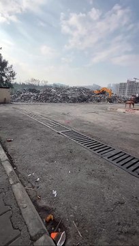 Karabağlar’daki çöp krizine şantiye ve kentsel dönüşüm alanı çözümü: Yakında fareler basacak