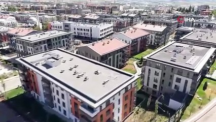 Azerbaycan'ın deprem bölgesinde inşa ettirdiği mahallenin son hali görüntülendi