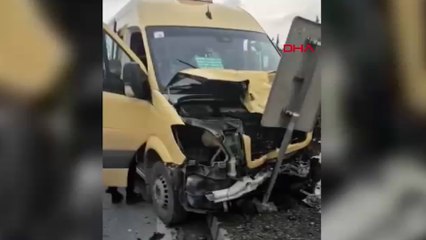 Başakşehir'de yolcu minibüsünün karıştığı zincirleme kaza: 12 yaralı