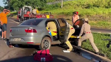 Acidente no trevo do Parque de Exposições deixa três pessoas feridas nesta quarta-feira