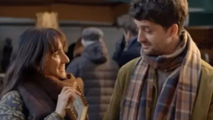 Así es el anuncio de la Lotería de Navidad 2025: el misterio detrás del décimo premiado y enmarcado