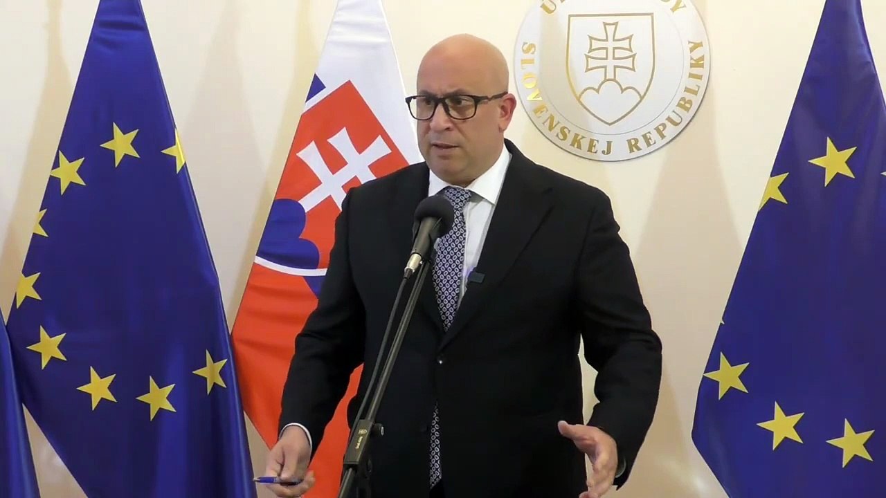 ZÁZNAM: Brífingy ministra dopravy J. Ráža a ministra obrany R. Kaliňáka po rokovaní vlády SR