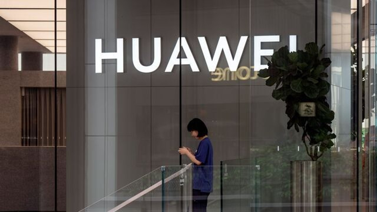 EU Eyes Huawei, ZTE Ban in Members' Mobile Networks
