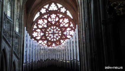 Prove dell'organo della Cattedrale di Praga che torna a suonare