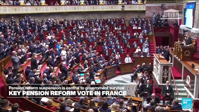 Far left dismisses pension reform suspension as inadequate, Socialists take victory lap, far right embraces 'stability'