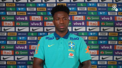 Coletiva de imprensa de Vincius