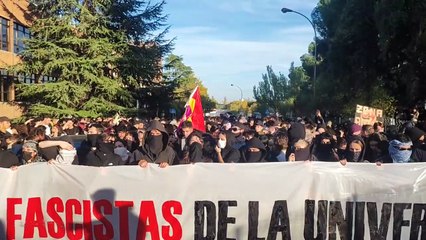 "Vito, fascista, no eres periodista": así reciben los estudiantes de Políticas en la Complutense al agitador ultra