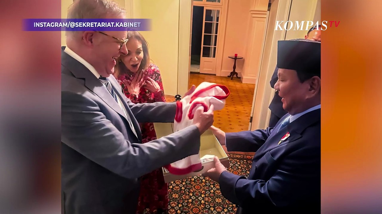 Prabowo Hadiahi Baju dan Tali untuk Toto, Anjing Peliharaan PM Australia