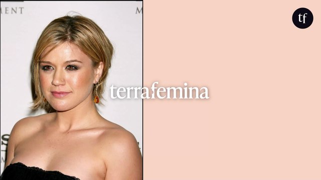 Petits seins : cette célèbre chanteuse dénonce l'attitude d'un porc de manageur