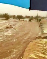 Mekke'de yağışlar sele yol açtı