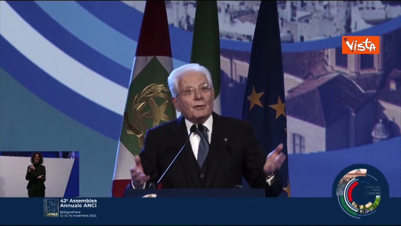 Mattarella ai sindaci: I Comuni sono la prima linea della nostra democrazia
