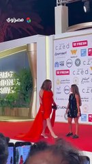 حبيبتي استني عليا.. انتصار بالبرتقالي تخطف الأنظار في افتتاح مهرجان القاهرة السينمائي