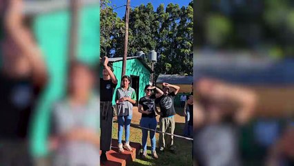 León Gieco cantó en la escuela de frontera IES 17