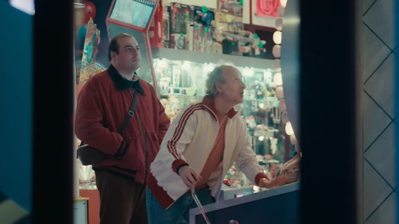 Irmãos Trailer Oficial
