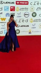 تطل صبا مبارك بفستان أزرق في افتتاح مهرجان القاهرة