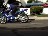 Jackass - Motos Yamaha r1 (2).3GP