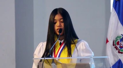 Ministro Luis Miguel De Camps entrega el Galardón Diploma de Máxima Excelencia a 150 estudiantes meritorios