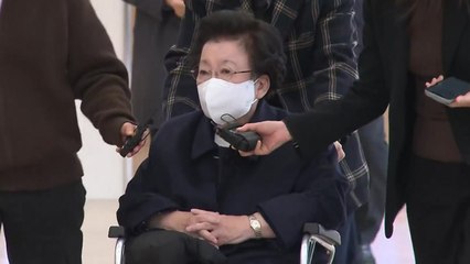 이배용, 특검 2차 조사...'인사 자료 전달' 의혹 / YTN