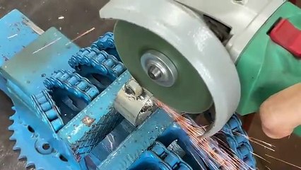 Amazing DIY Trick! Turn Your Angle Grinder Into a Powerful Industrial Saw | Must Watch